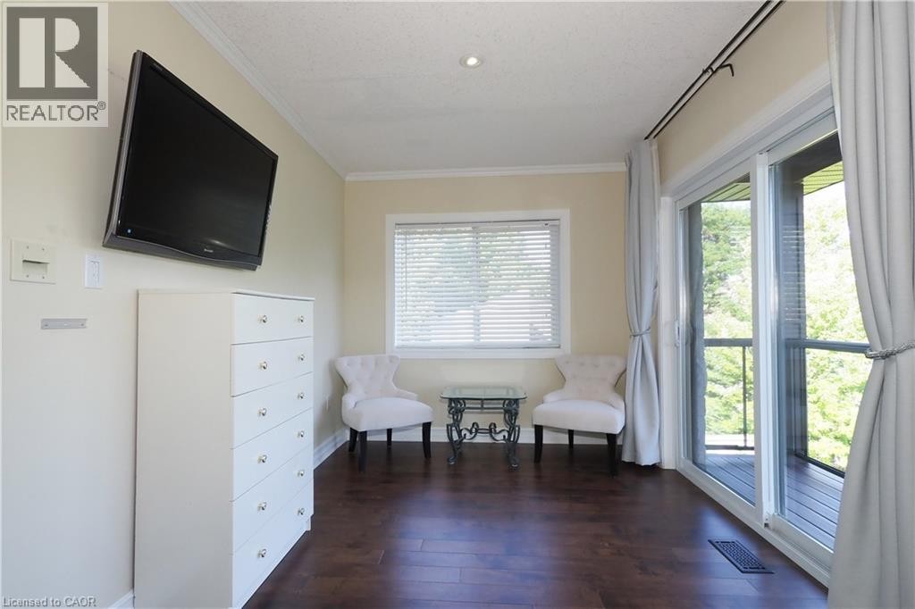 












530 ST ANDREW Street E

,
Fergus,




Ontario
N1M1R6

