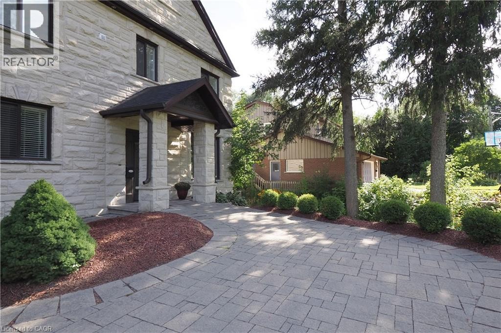 












530 ST ANDREW Street E

,
Fergus,




Ontario
N1M1R6

