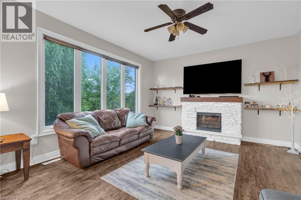 












75 CHASE Crescent

,
Cambridge,




Ontario
N3C0B3

