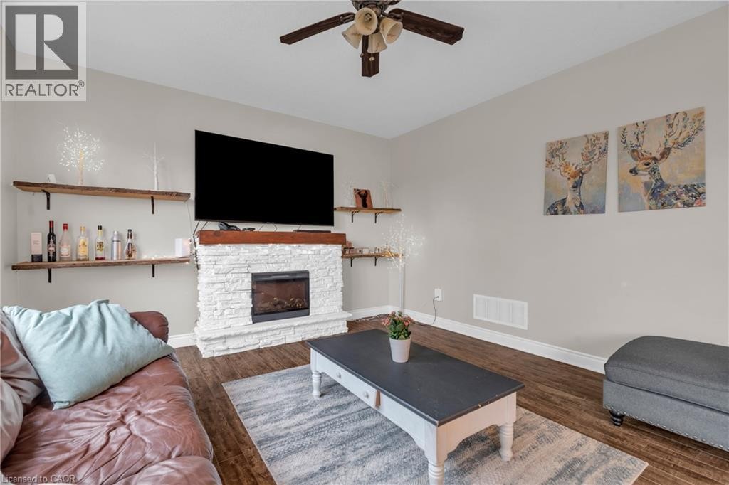 












75 CHASE Crescent

,
Cambridge,




Ontario
N3C0B3

