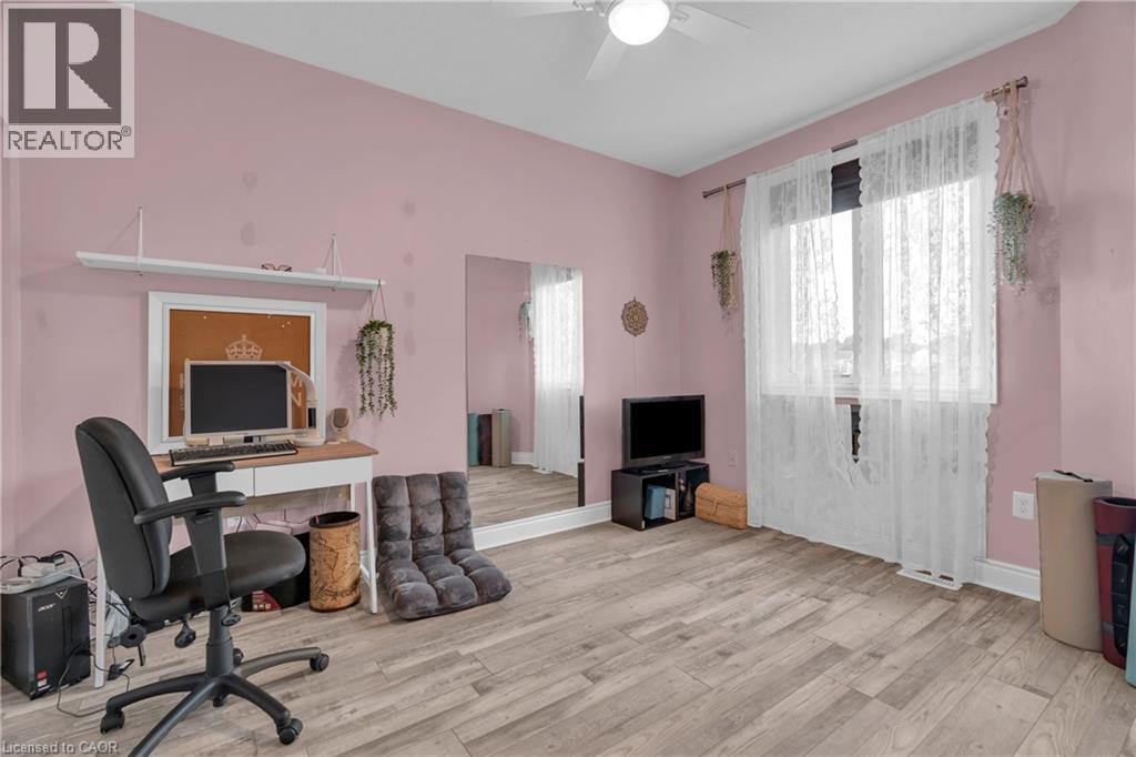 












75 CHASE Crescent

,
Cambridge,




Ontario
N3C0B3

