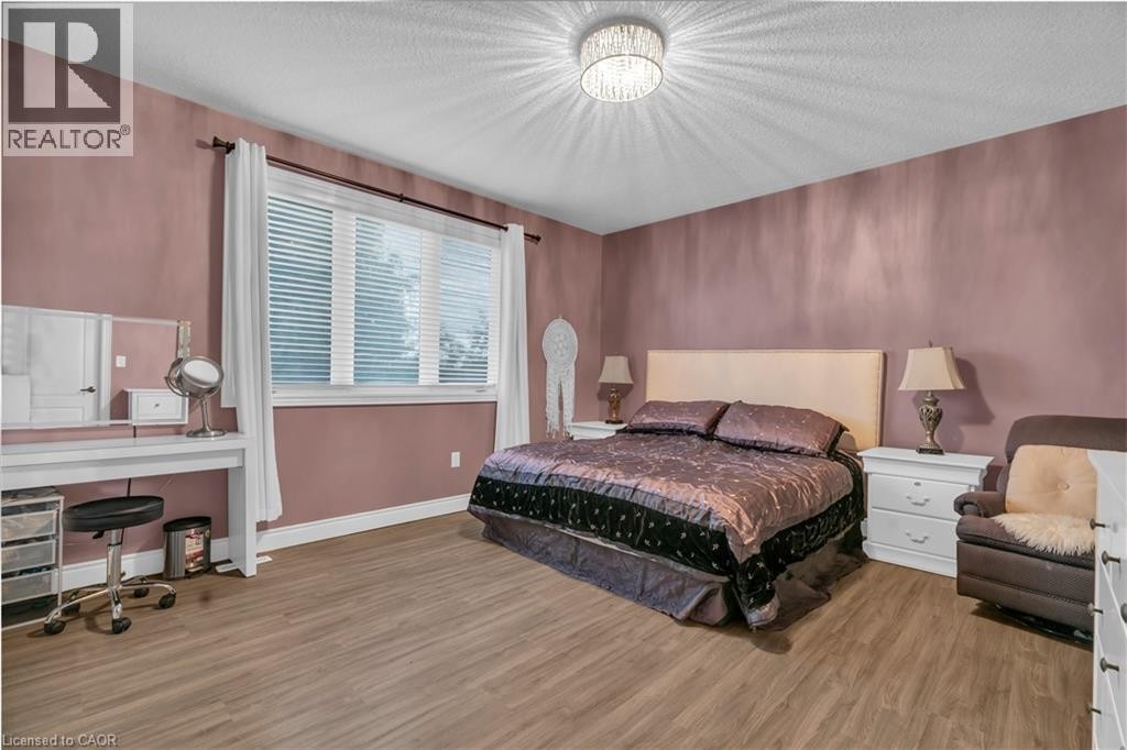 












75 CHASE Crescent

,
Cambridge,




Ontario
N3C0B3


