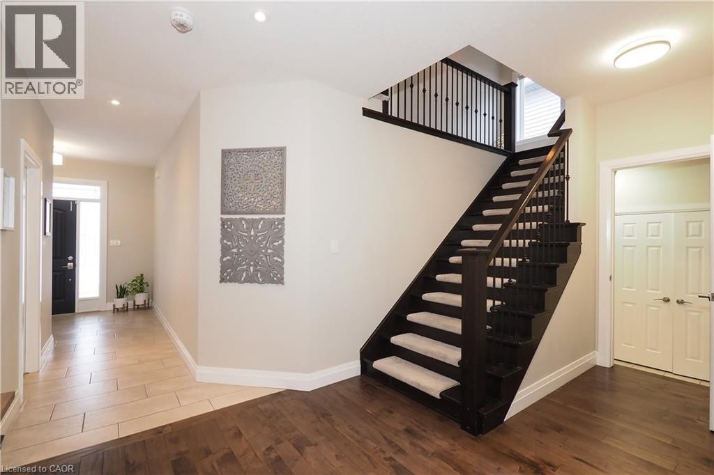 












604 PINERY Trail

,
Waterloo,




Ontario
N2V2Y6

