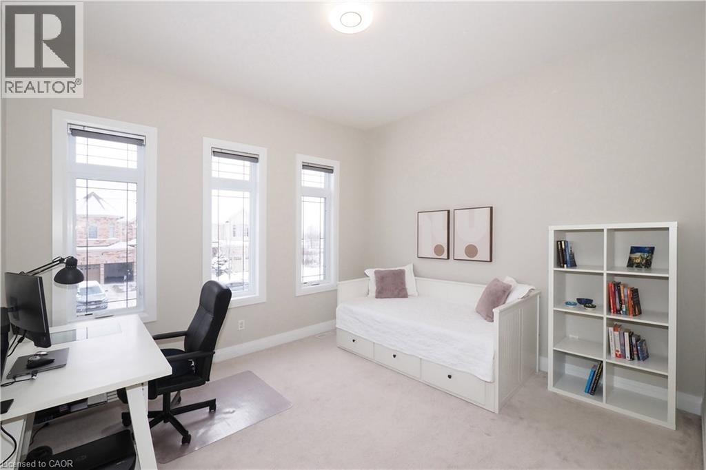 












604 PINERY Trail

,
Waterloo,




Ontario
N2V2Y6

