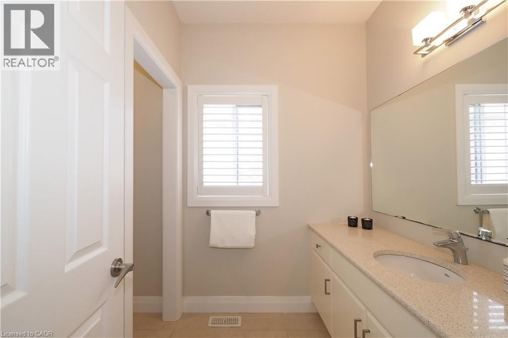 












604 PINERY Trail

,
Waterloo,




Ontario
N2V2Y6

