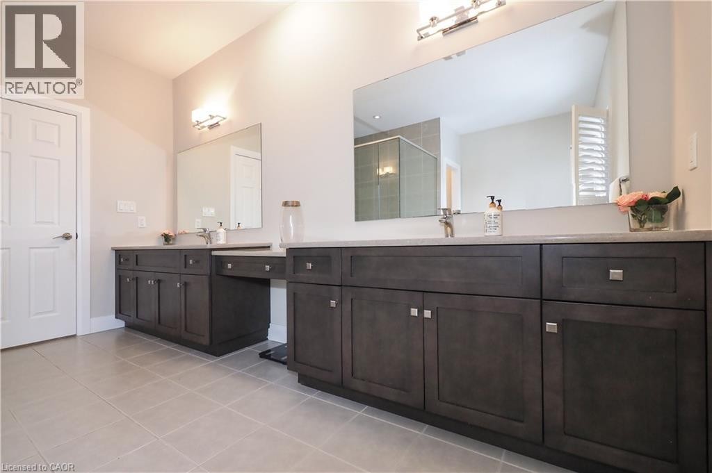 












604 PINERY Trail

,
Waterloo,




Ontario
N2V2Y6

