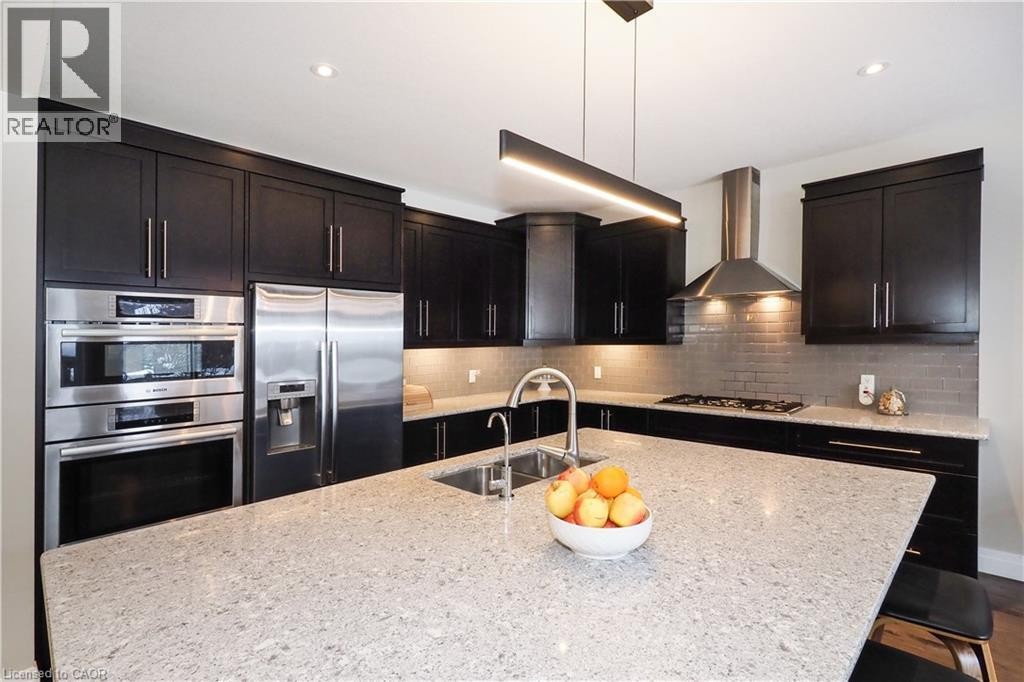 












604 PINERY Trail

,
Waterloo,




Ontario
N2V2Y6

