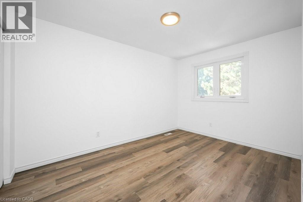 












5193 BANTING Court

,
Burlington,




Ontario
L7L2Z4

