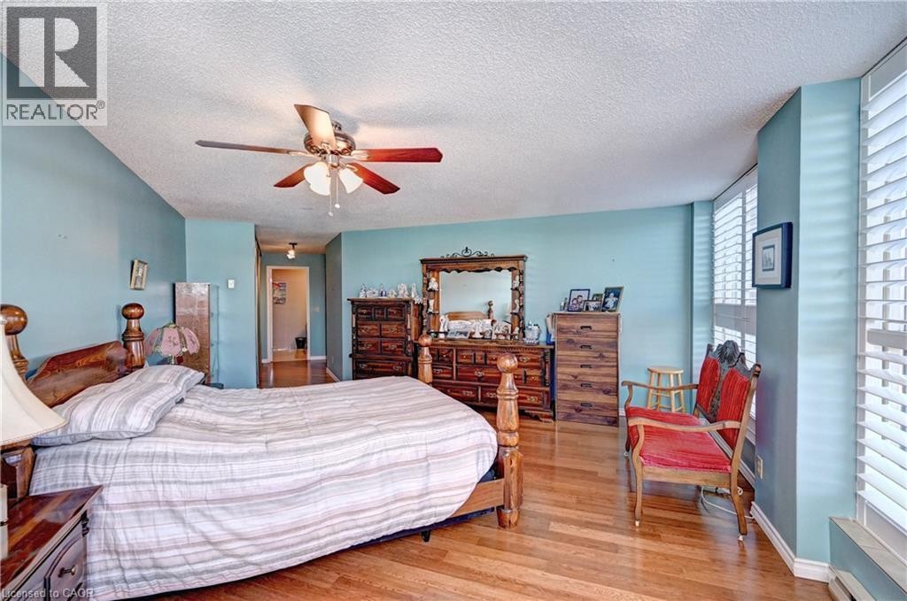 












24 MARILYN Drive N Unit# 401

,
Guelph,




Ontario
N1H8E9

