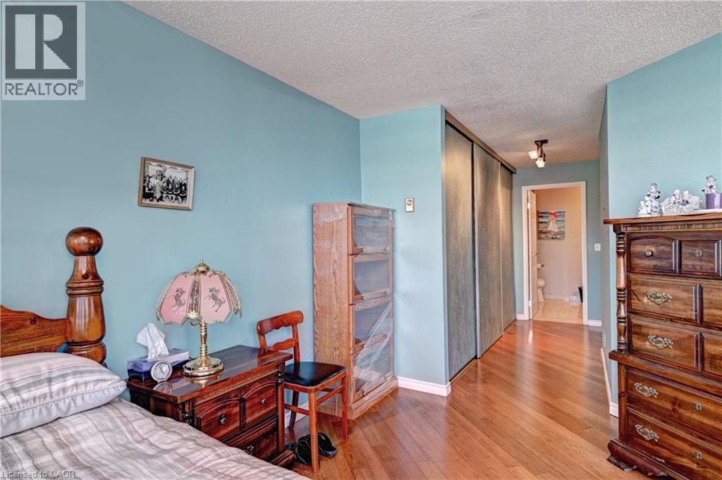 












24 MARILYN Drive N Unit# 401

,
Guelph,




Ontario
N1H8E9

