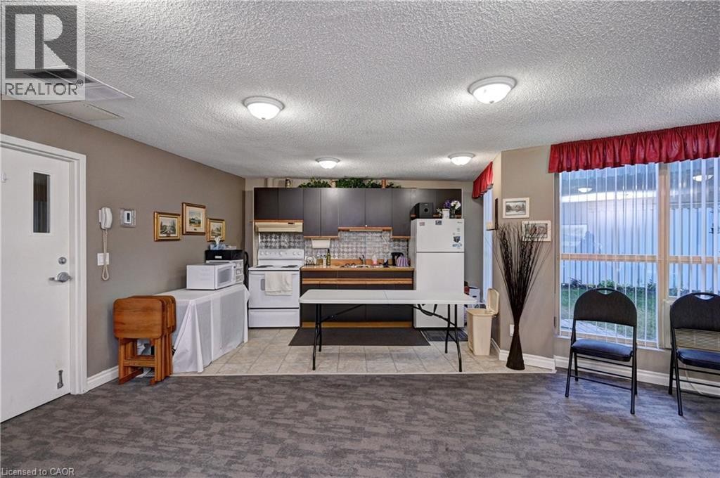 












24 MARILYN Drive N Unit# 401

,
Guelph,




Ontario
N1H8E9

