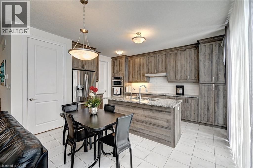 












520 NATHALIE Crescent

,
Kitchener,




Ontario
N2E0H8

