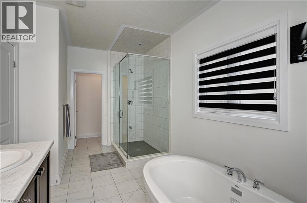 












520 NATHALIE Crescent

,
Kitchener,




Ontario
N2E0H8

