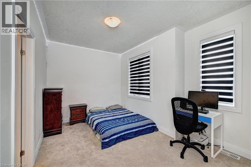 












520 NATHALIE Crescent

,
Kitchener,




Ontario
N2E0H8

