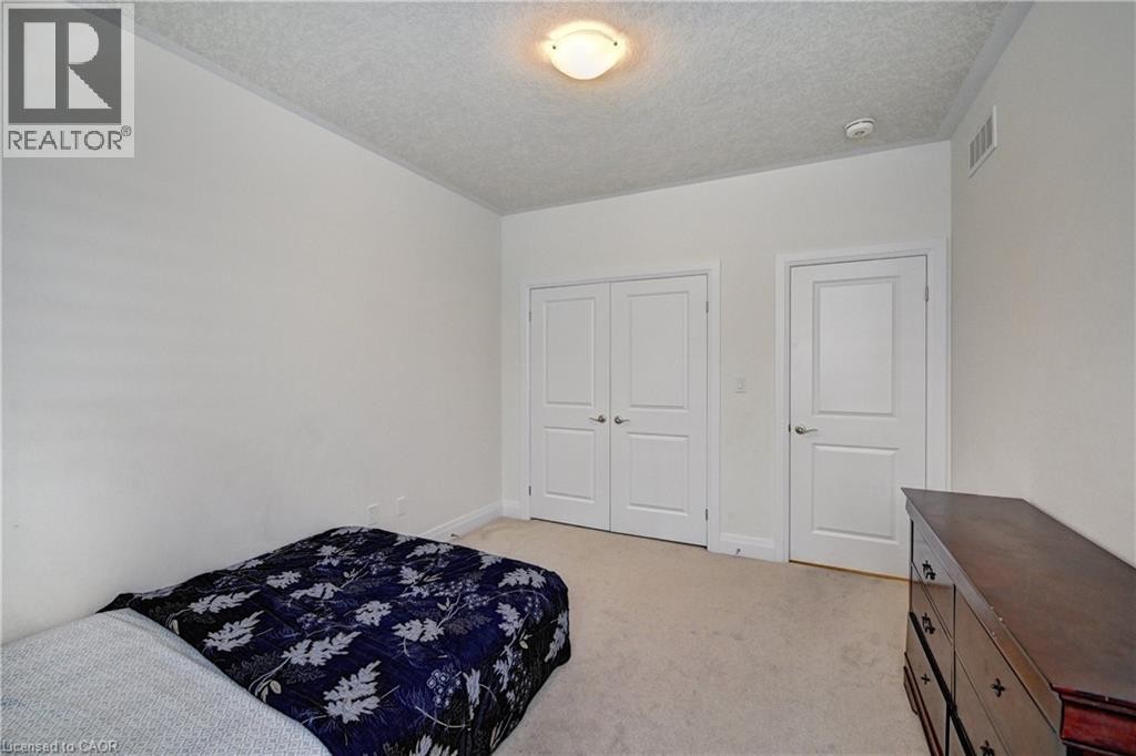 












520 NATHALIE Crescent

,
Kitchener,




Ontario
N2E0H8

