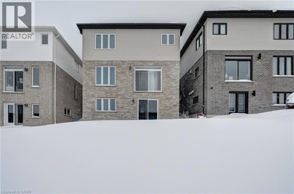 












520 NATHALIE Crescent

,
Kitchener,




Ontario
N2E0H8

