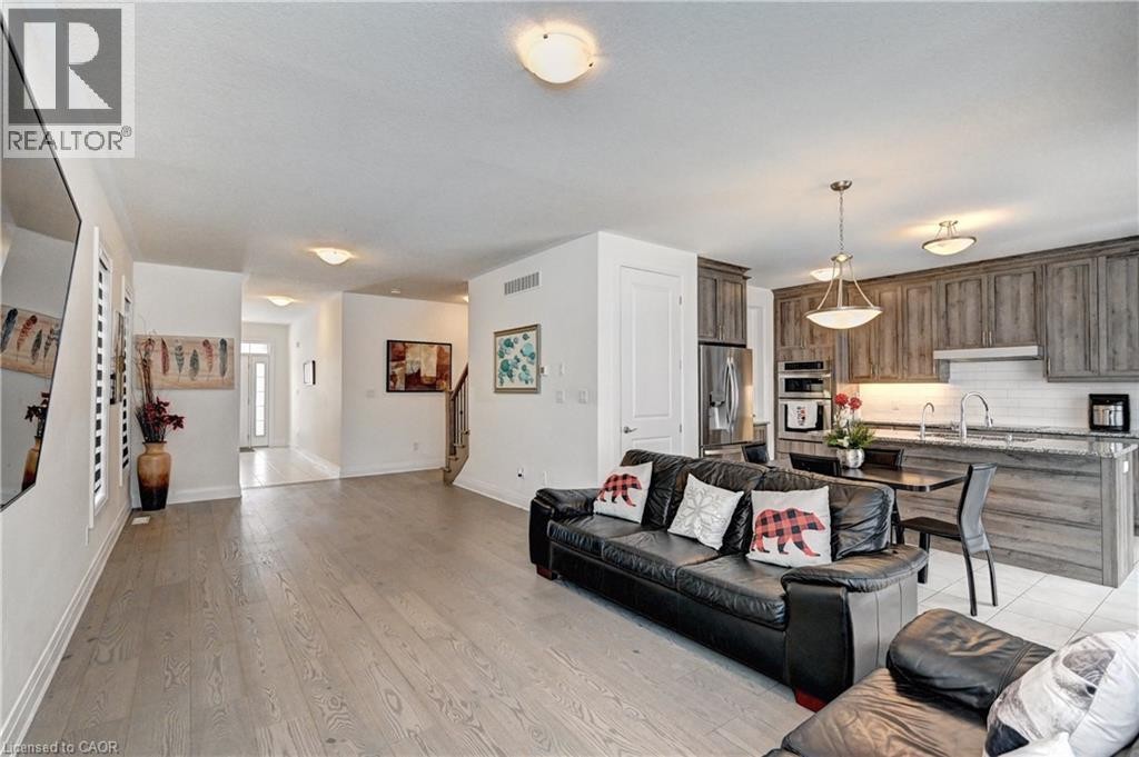 












520 NATHALIE Crescent

,
Kitchener,




Ontario
N2E0H8

