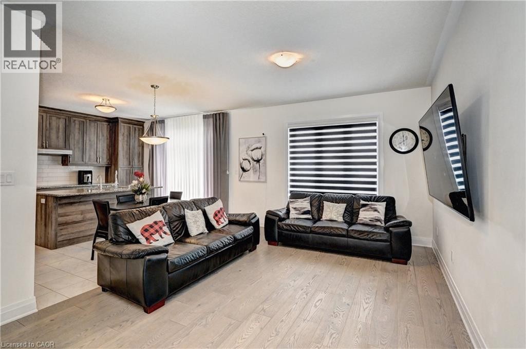 












520 NATHALIE Crescent

,
Kitchener,




Ontario
N2E0H8

