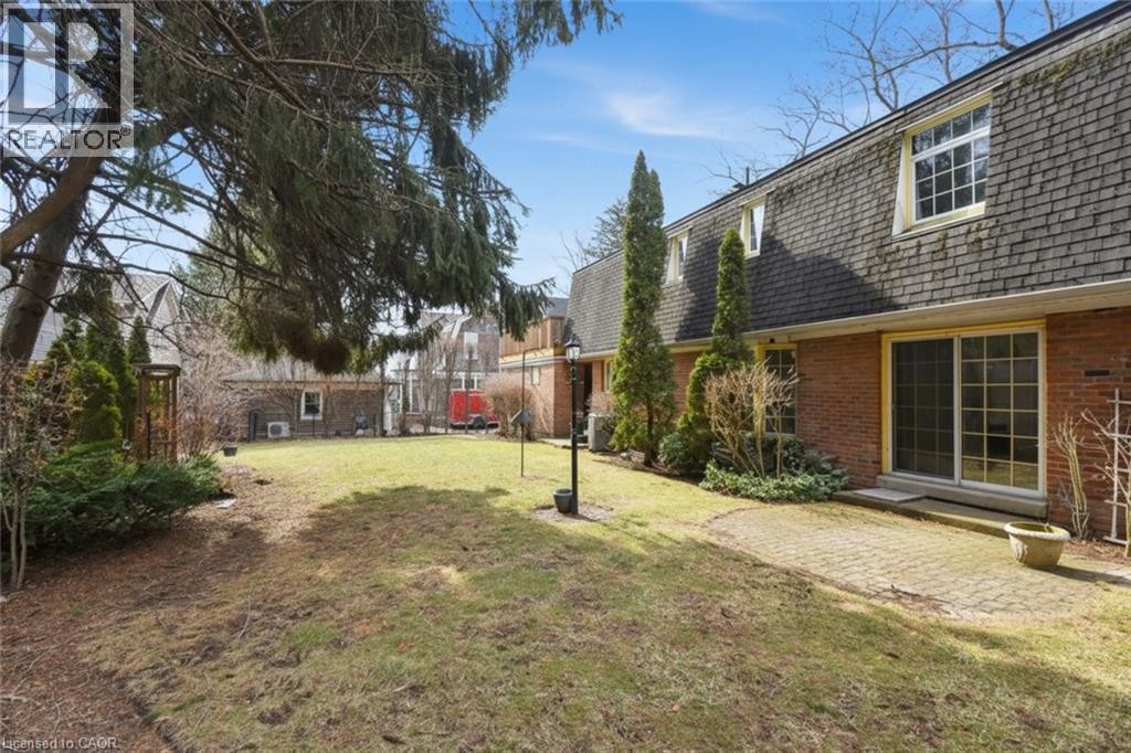 












25 TIMBER Lane

,
Oakville,




Ontario
L6L2Z4

