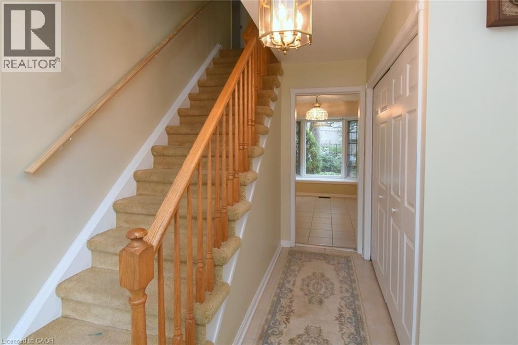 












25 TIMBER Lane

,
Oakville,




Ontario
L6L2Z4

