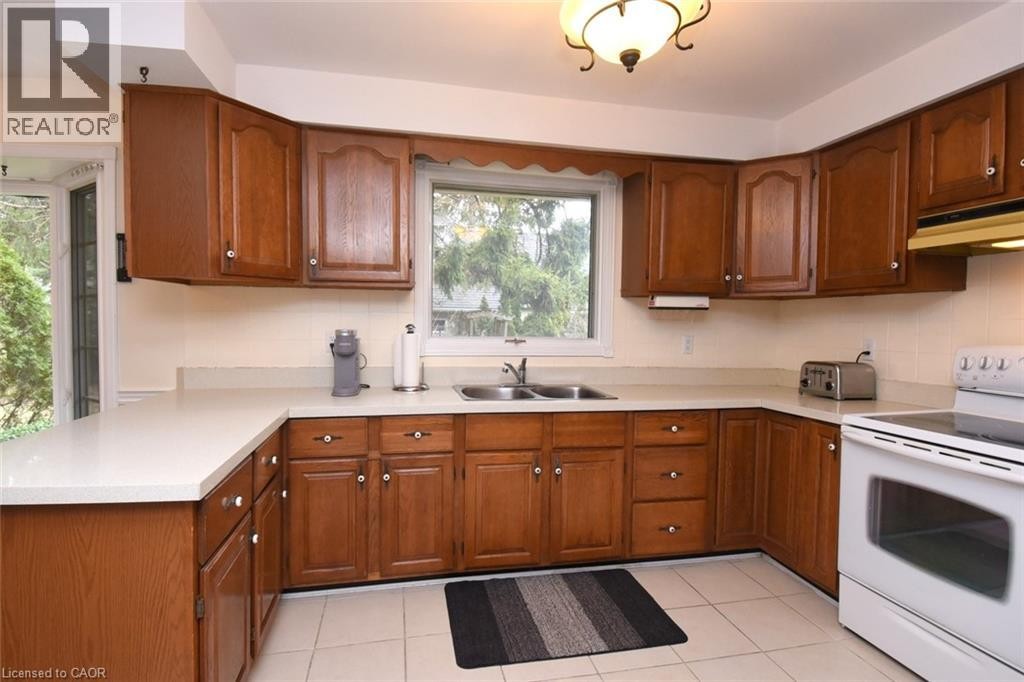 












25 TIMBER Lane

,
Oakville,




Ontario
L6L2Z4

