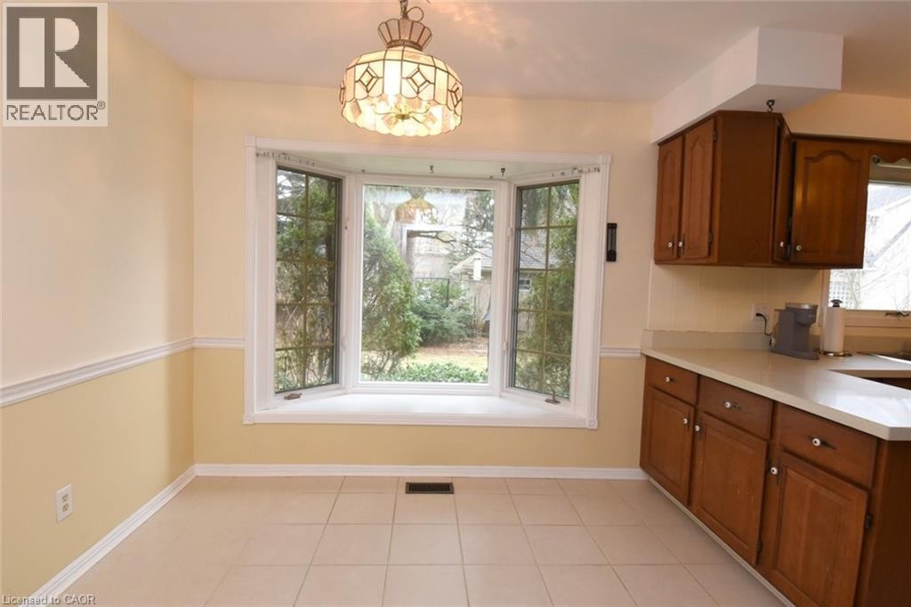 












25 TIMBER Lane

,
Oakville,




Ontario
L6L2Z4

