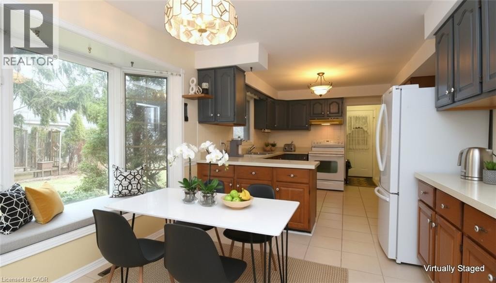 












25 TIMBER Lane

,
Oakville,




Ontario
L6L2Z4

