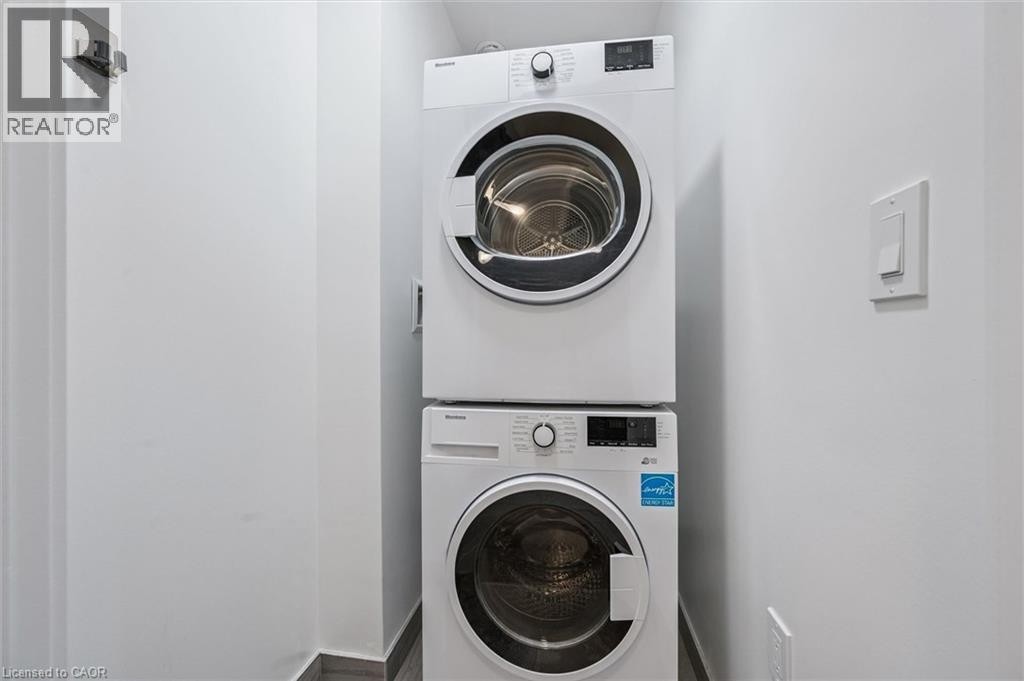 












5 WELLINGTON Street S Unit# 1604

,
Kitchener,




Ontario
N2G0E3

