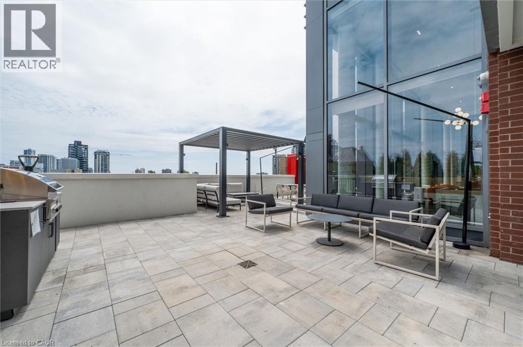 












5 WELLINGTON Street S Unit# 1604

,
Kitchener,




Ontario
N2G0E3

