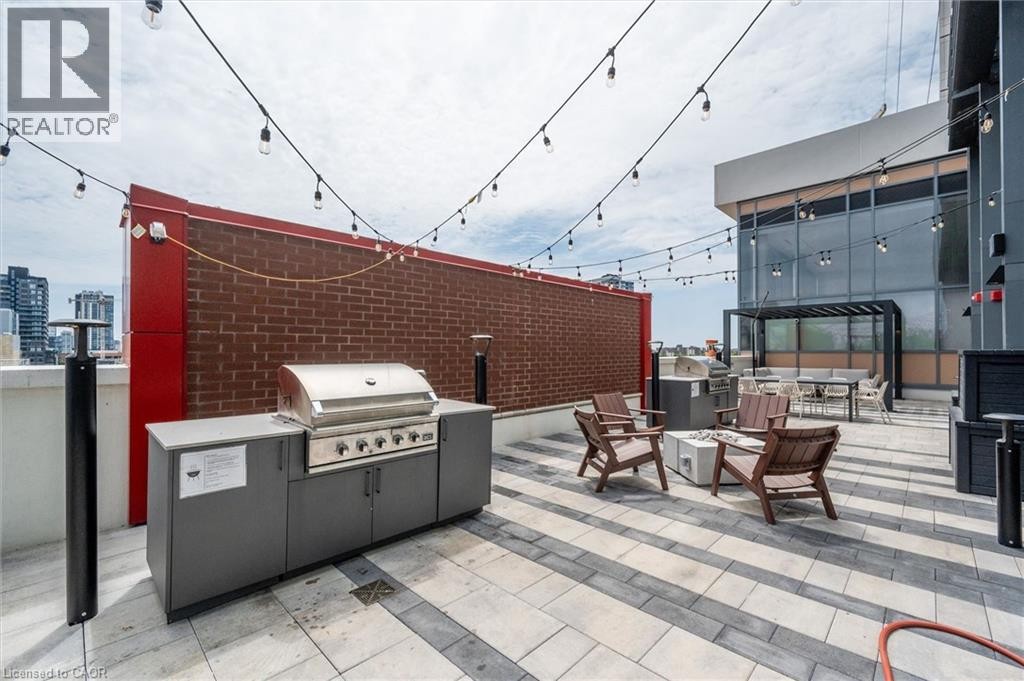 












5 WELLINGTON Street S Unit# 1604

,
Kitchener,




Ontario
N2G0E3

