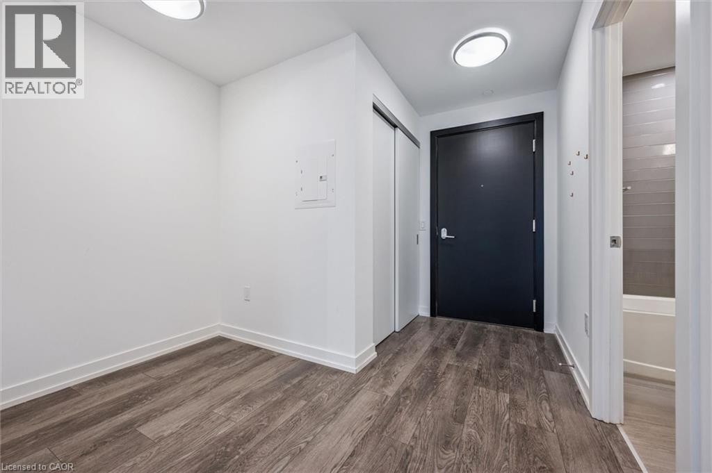 












5 WELLINGTON Street S Unit# 1604

,
Kitchener,




Ontario
N2G0E3

