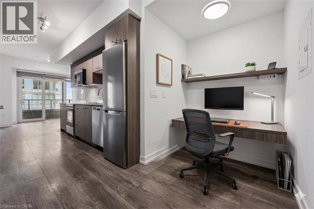 












5 WELLINGTON Street S Unit# 1604

,
Kitchener,




Ontario
N2G0E3


