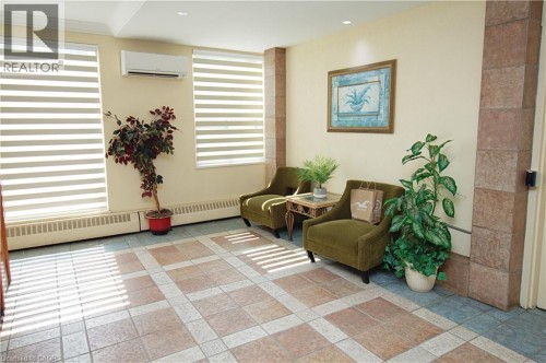 Building lobby featuring recessed lighting