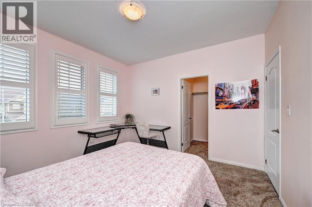 












48 OSGOODE Street

,
Cambridge,




Ontario
N3C0E8

