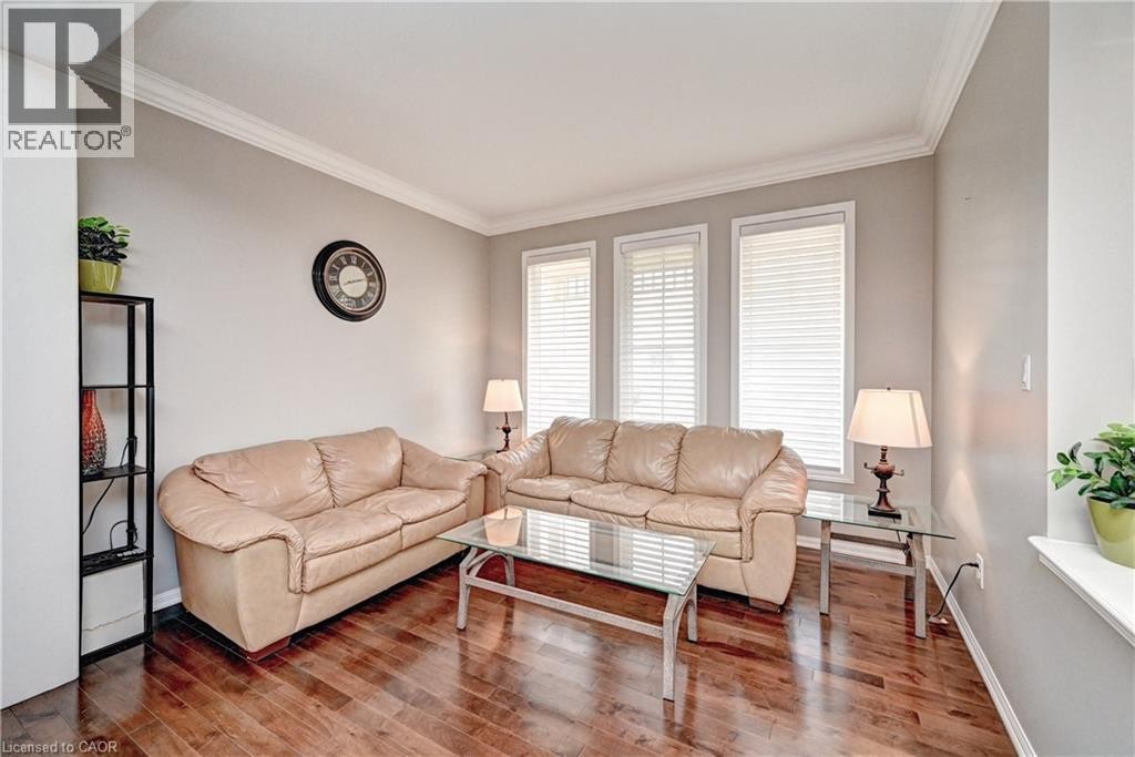 












48 OSGOODE Street

,
Cambridge,




Ontario
N3C0E8


