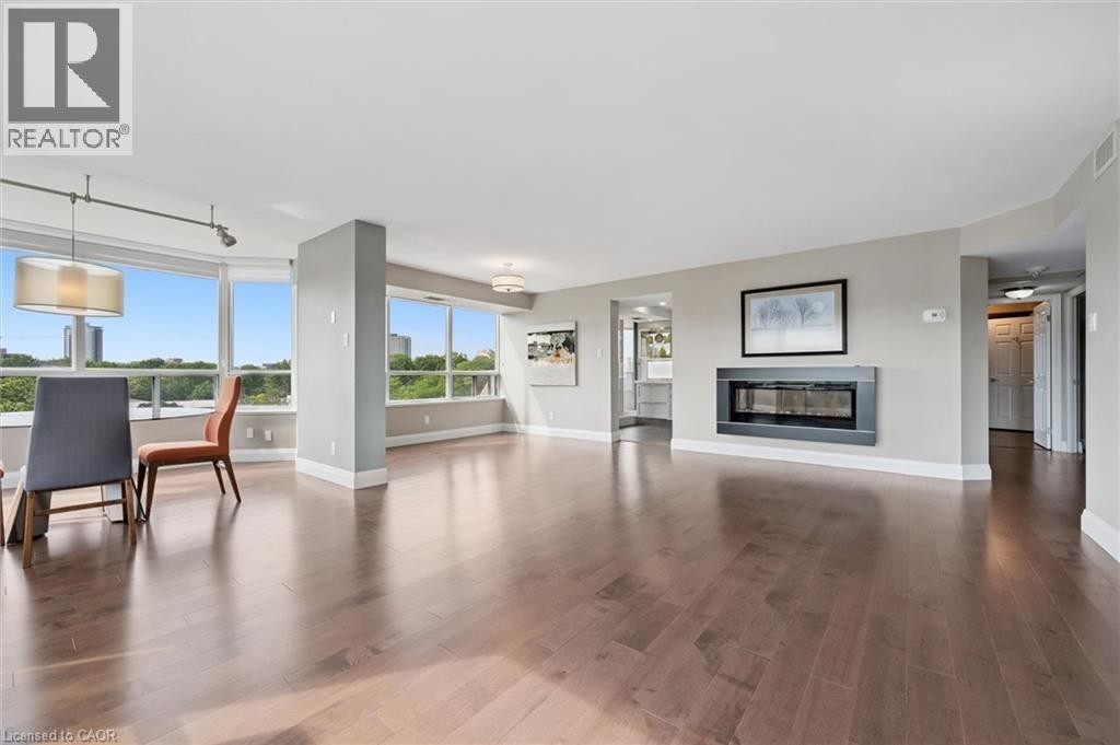 












6 WILLOW Street Unit# 602

,
Waterloo,




Ontario
N2J4S3

