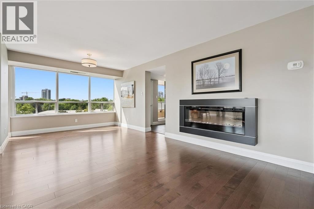 












6 WILLOW Street Unit# 602

,
Waterloo,




Ontario
N2J4S3

