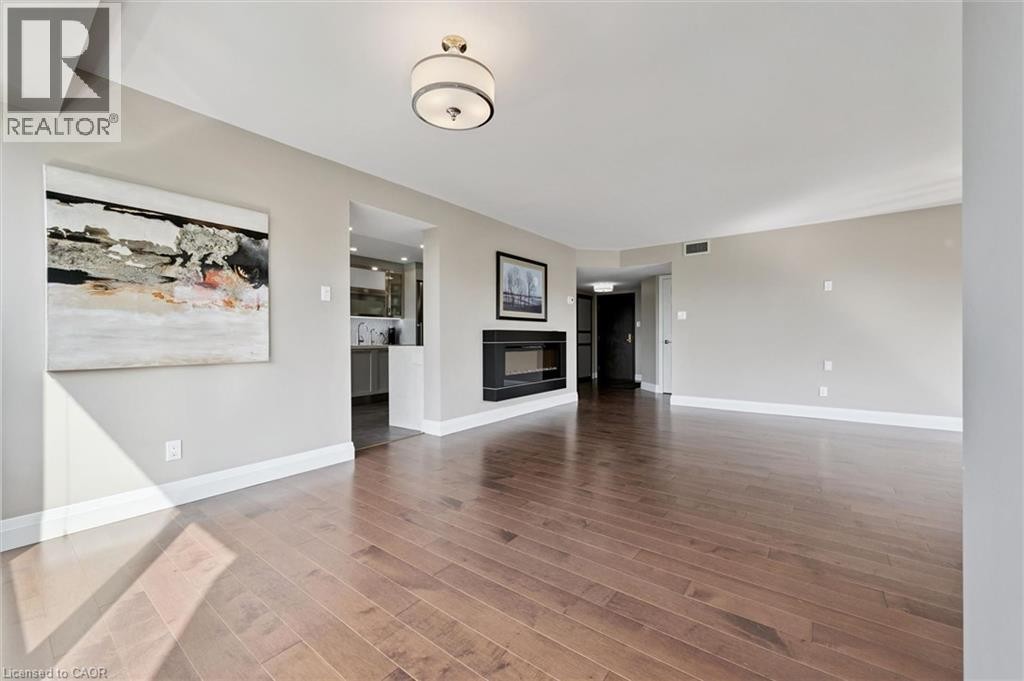 












6 WILLOW Street Unit# 602

,
Waterloo,




Ontario
N2J4S3

