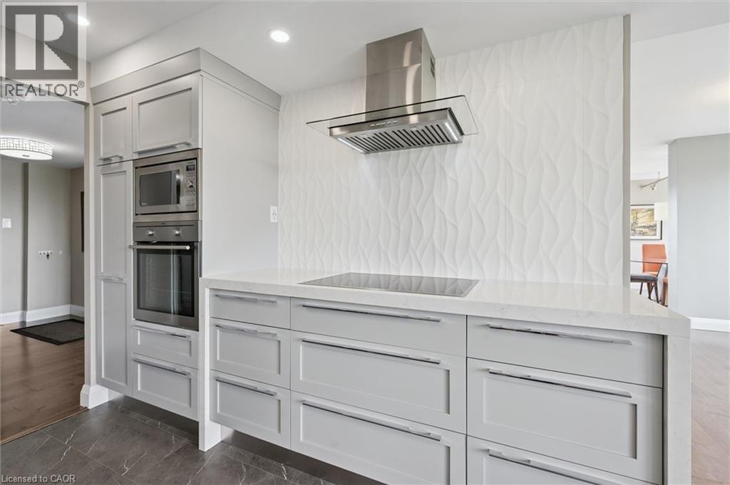 












6 WILLOW Street Unit# 602

,
Waterloo,




Ontario
N2J4S3

