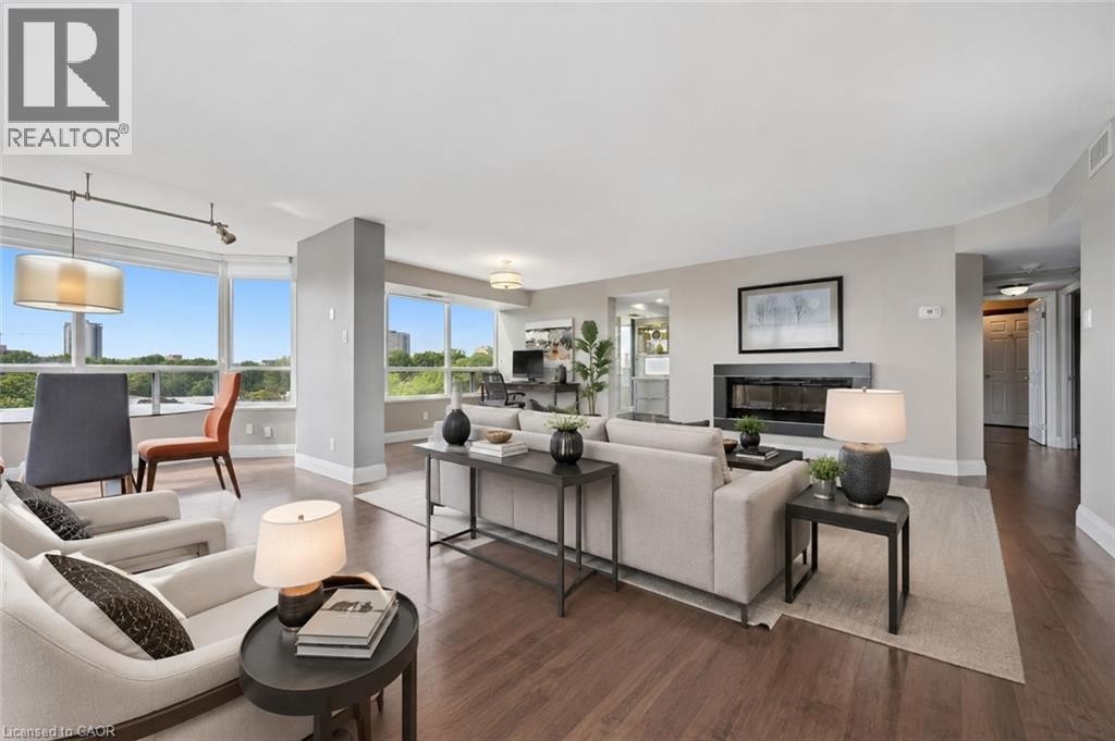 












6 WILLOW Street Unit# 602

,
Waterloo,




Ontario
N2J4S3

