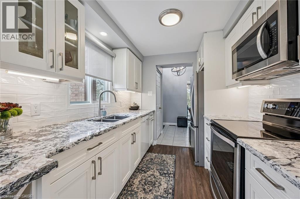 












270 MORRISON Road Unit# 2A

,
Kitchener,




Ontario
N2A3J5

