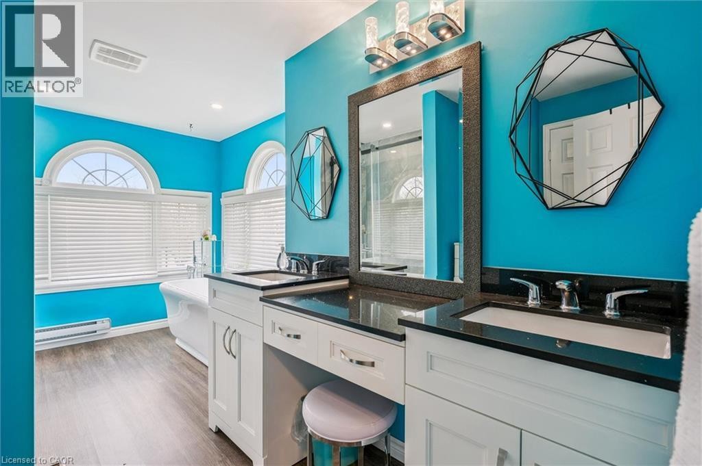 












270 MORRISON Road Unit# 2A

,
Kitchener,




Ontario
N2A3J5


