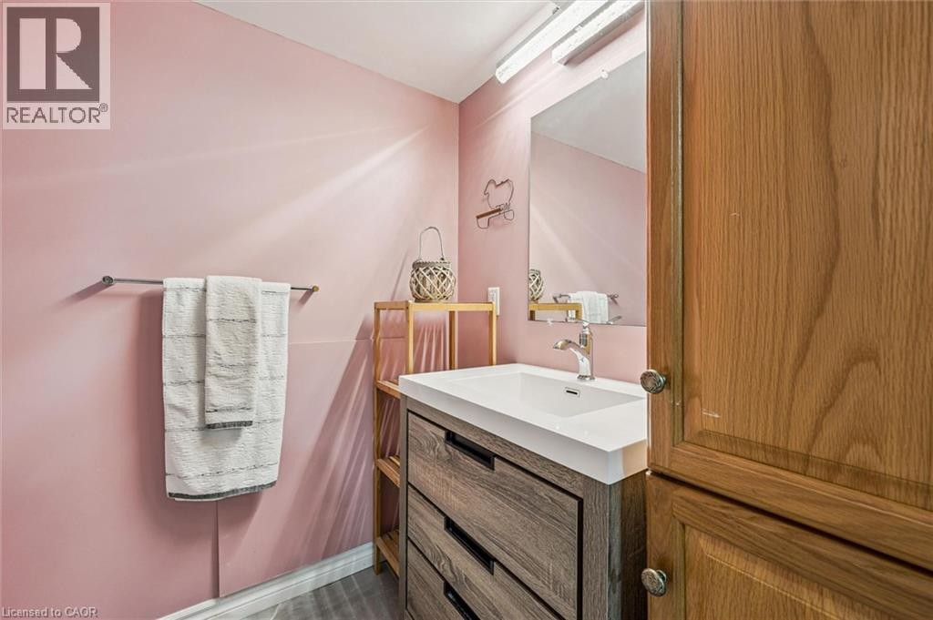 












270 MORRISON Road Unit# 2A

,
Kitchener,




Ontario
N2A3J5


