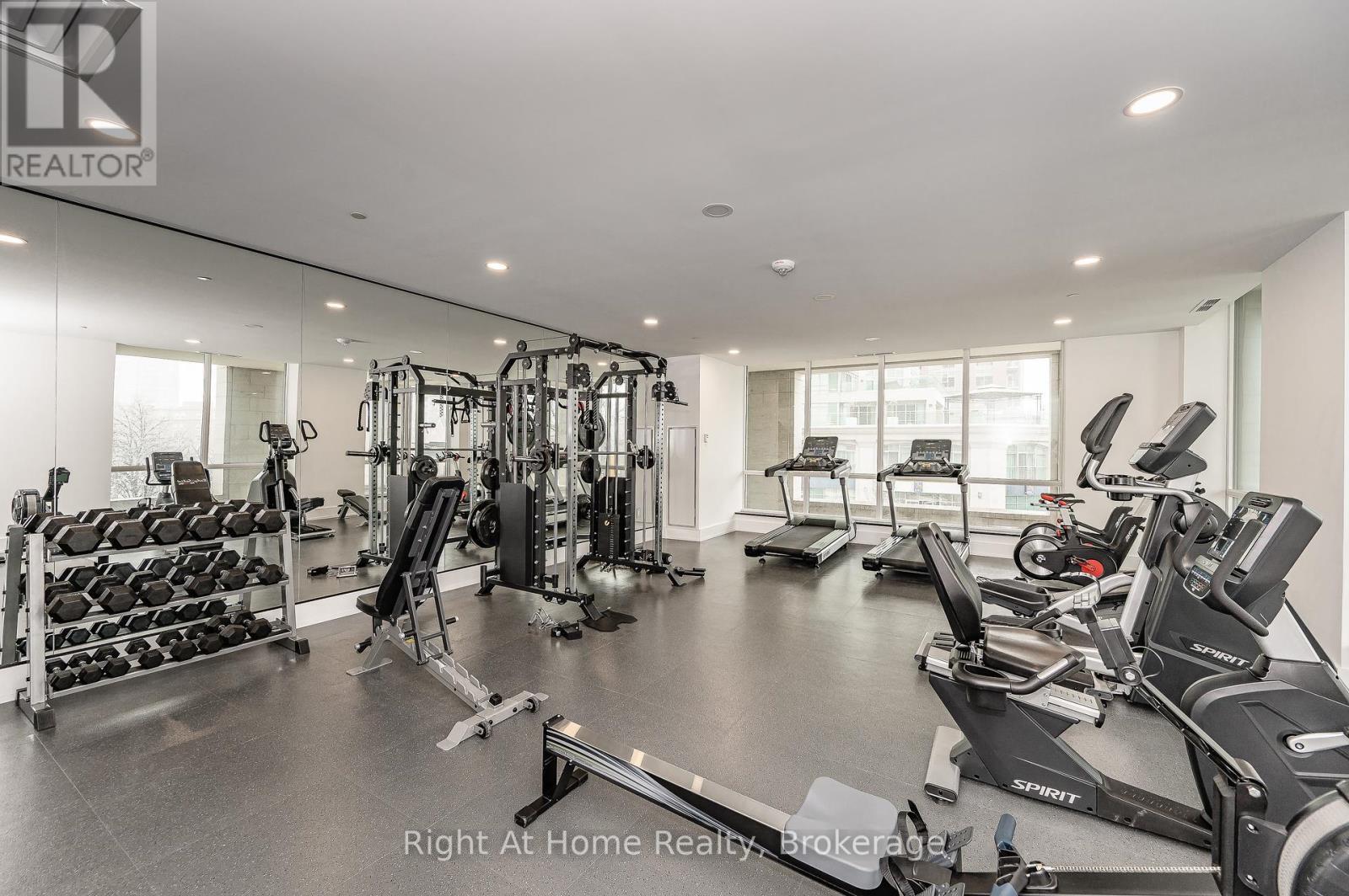 












802 - 2060 LAKESHORE ROAD

,
Burlington (Brant),




Ontario
L7R0G2

