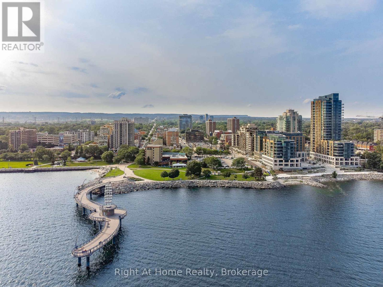 












802 - 2060 LAKESHORE ROAD

,
Burlington (Brant),




Ontario
L7R0G2

