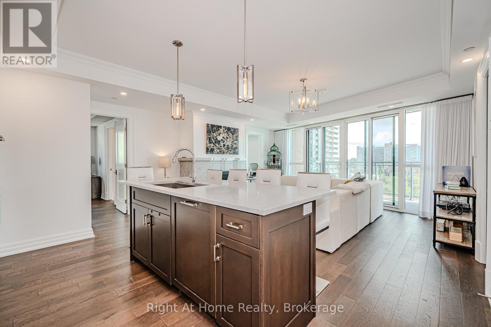 












802 - 2060 LAKESHORE ROAD

,
Burlington (Brant),




Ontario
L7R0G2


