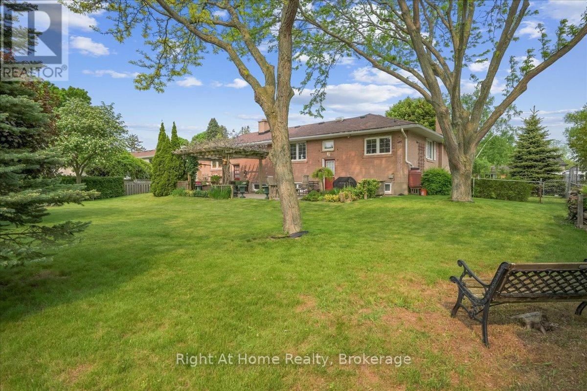 












357 SEATON DRIVE

,
Oakville (WO West),




Ontario
L6L3X9

