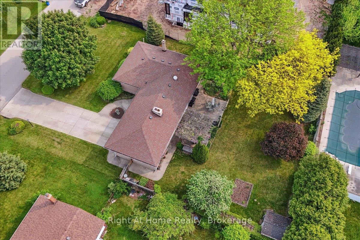 












357 SEATON DRIVE

,
Oakville (WO West),




Ontario
L6L3X9

