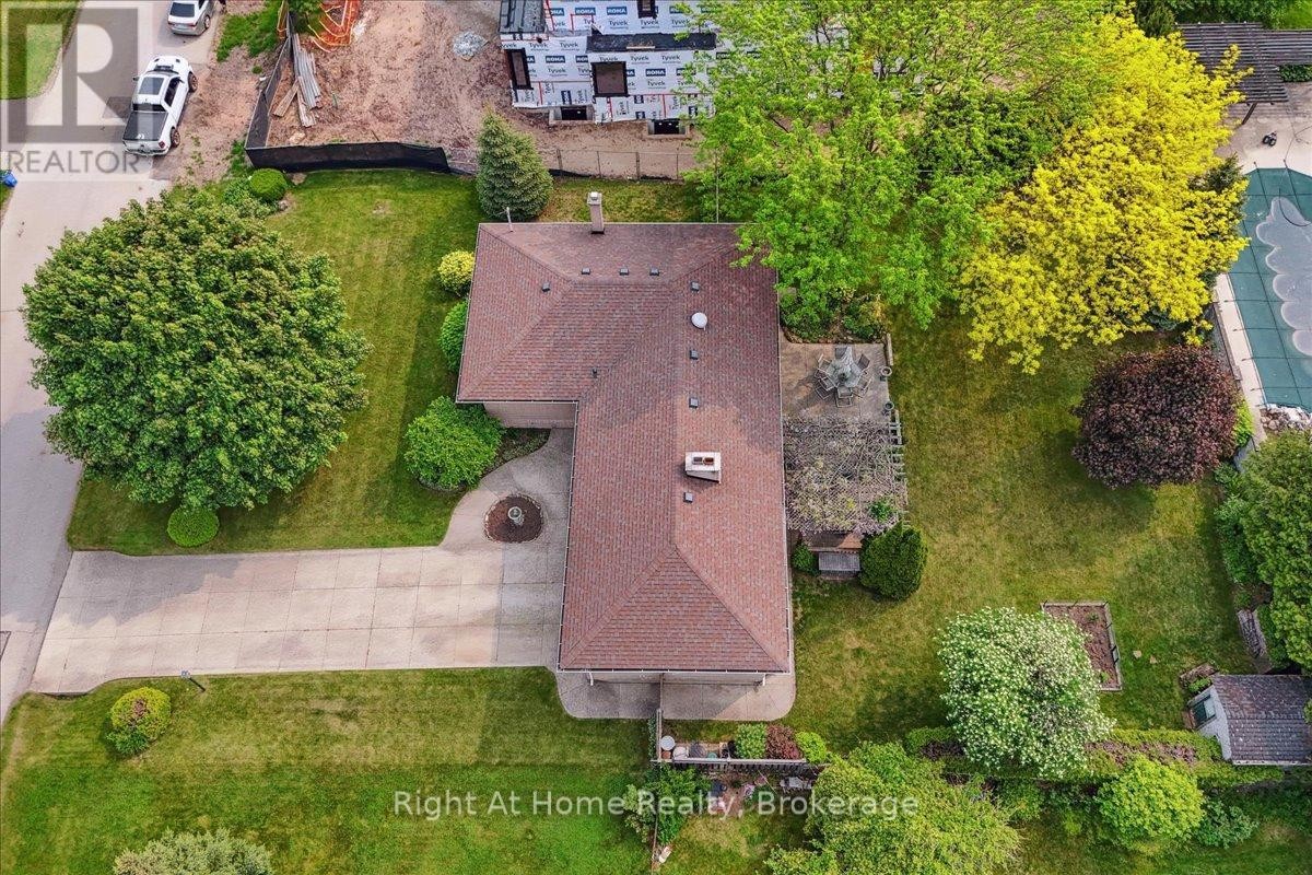 












357 SEATON DRIVE

,
Oakville (WO West),




Ontario
L6L3X9

