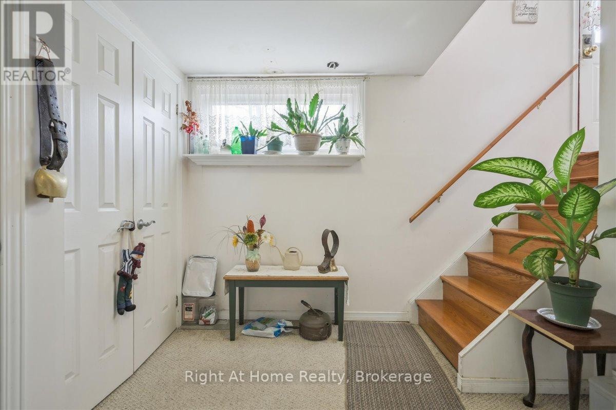 












357 SEATON DRIVE

,
Oakville (WO West),




Ontario
L6L3X9

